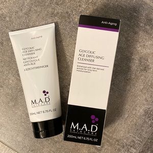 Anti-Aging Glycolic Age Diffusing Cleanser